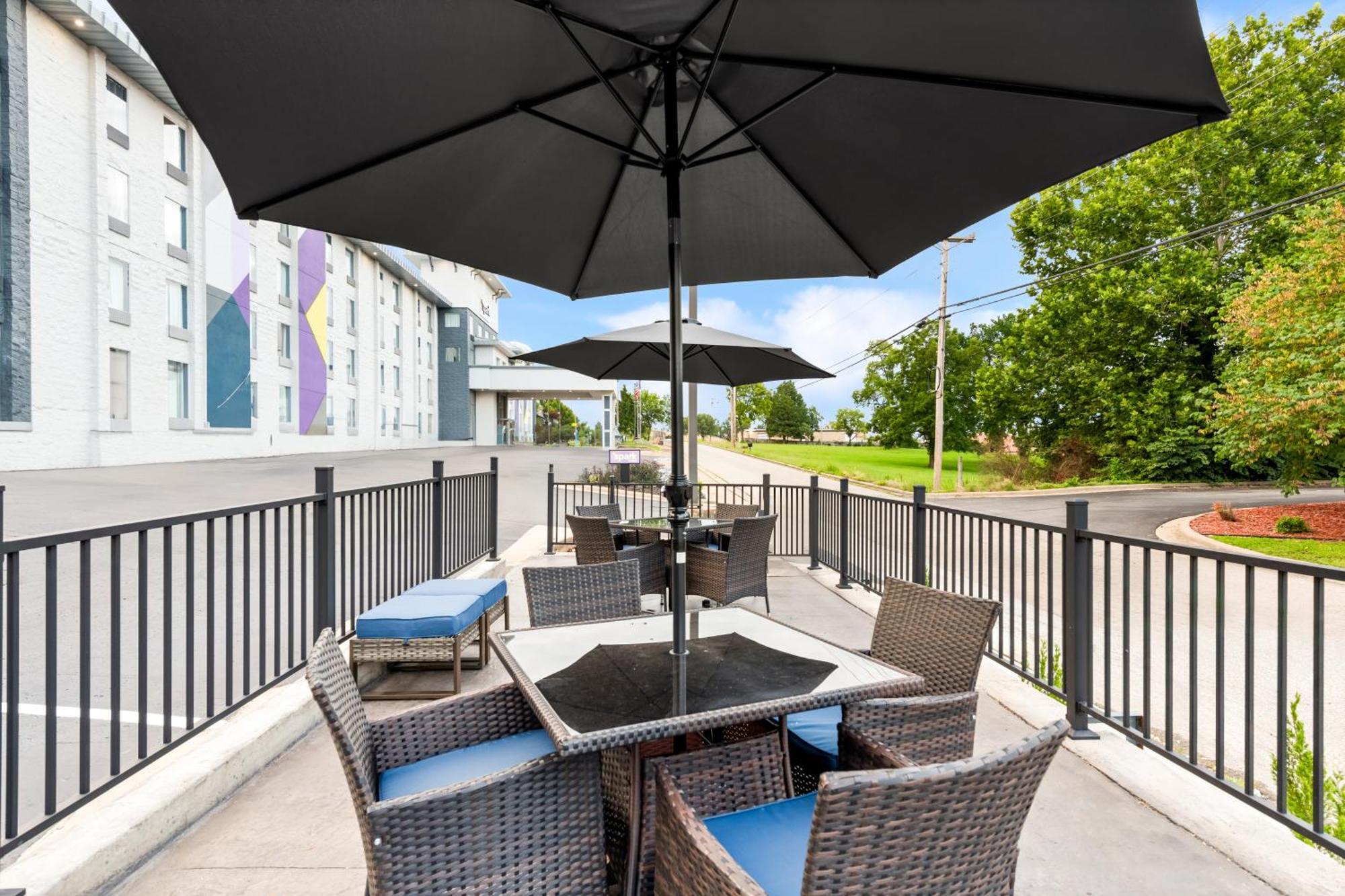 Spark By Hilton Branson Meadows Exteriér fotografie